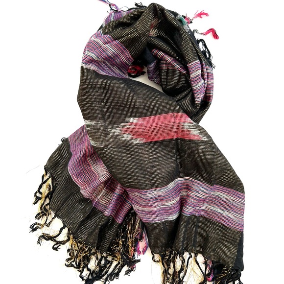 Lauren Liz Black/Metallic Gold Multicolored Aztec Southwestern Scarf - Picture 7 of 9